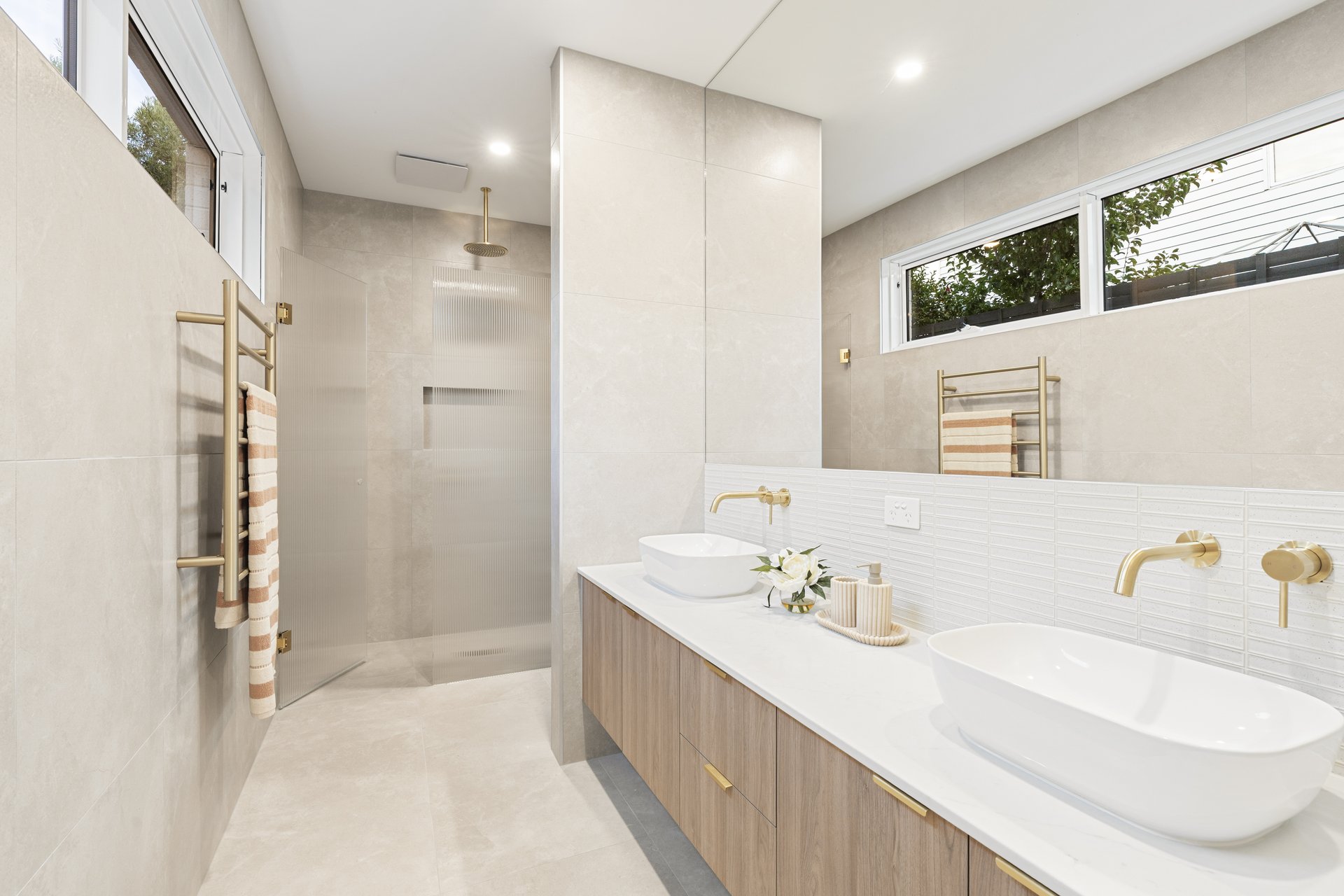 24A Ti-Tree Grove — bathroom